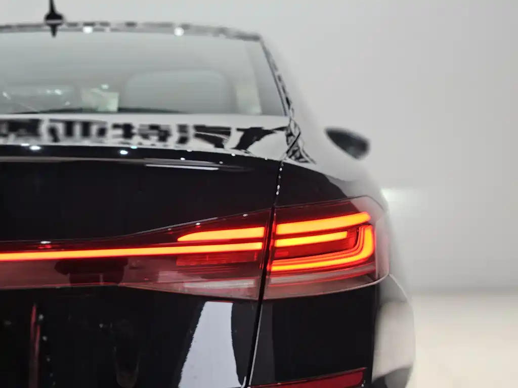 Volkswagen Passat — фото 21