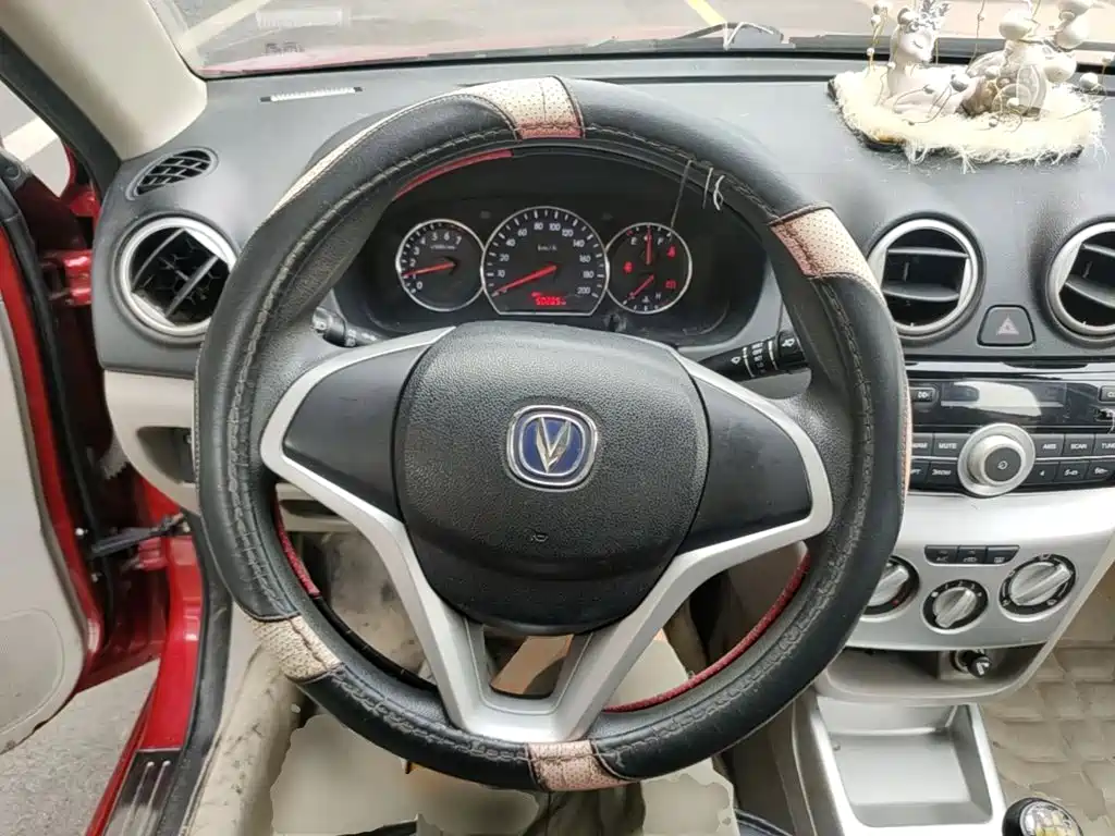 Changan V3 2015 — фото 11