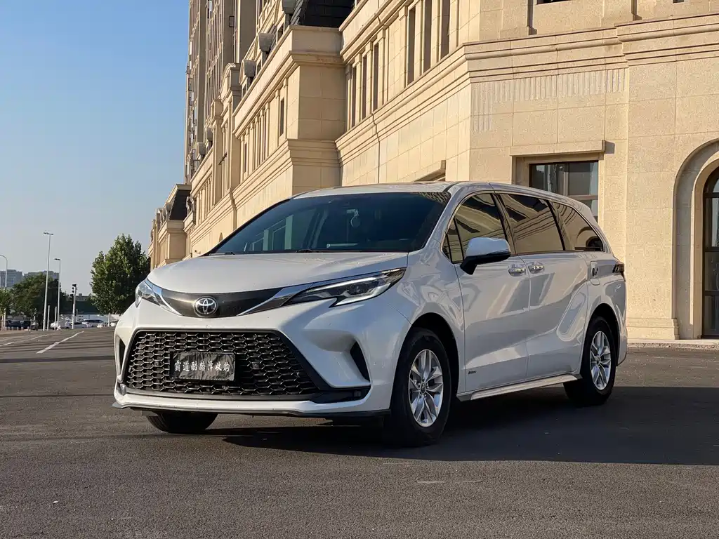 Toyota Granvia 2025