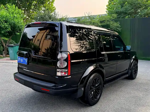 Land Rover Discovery 2011