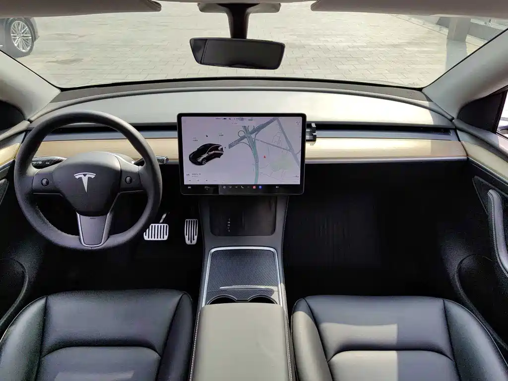 Tesla Model Y 2021 — фото 11