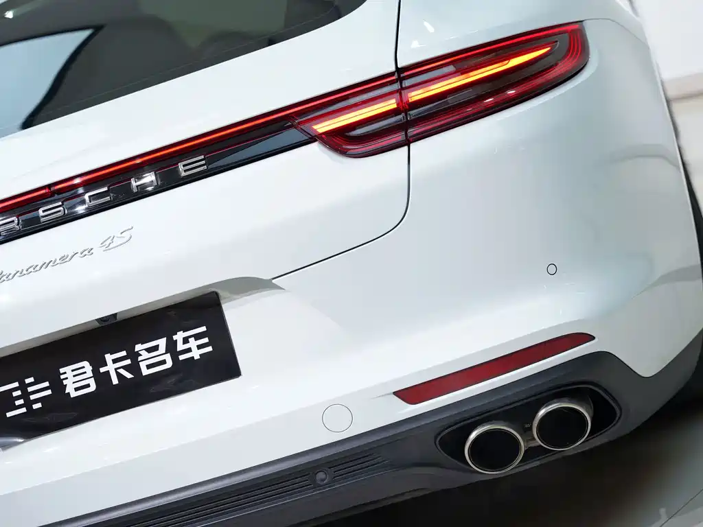 Porsche Panamera 2018 — фото 11