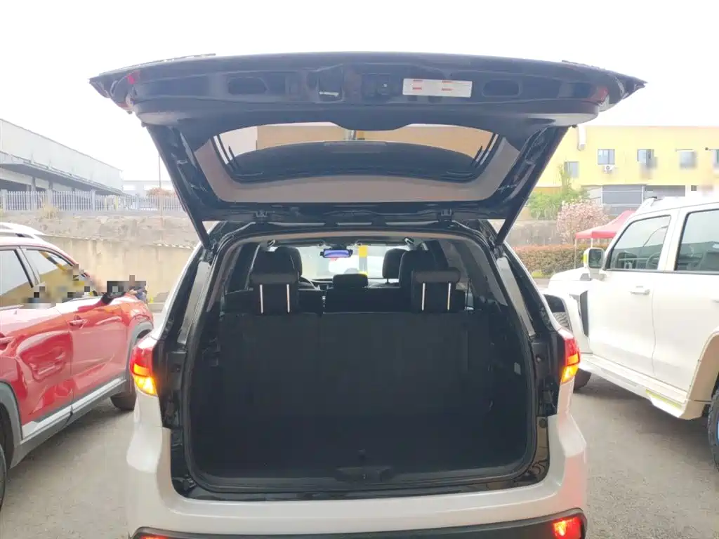 Toyota Highlander 2019 — фото 19