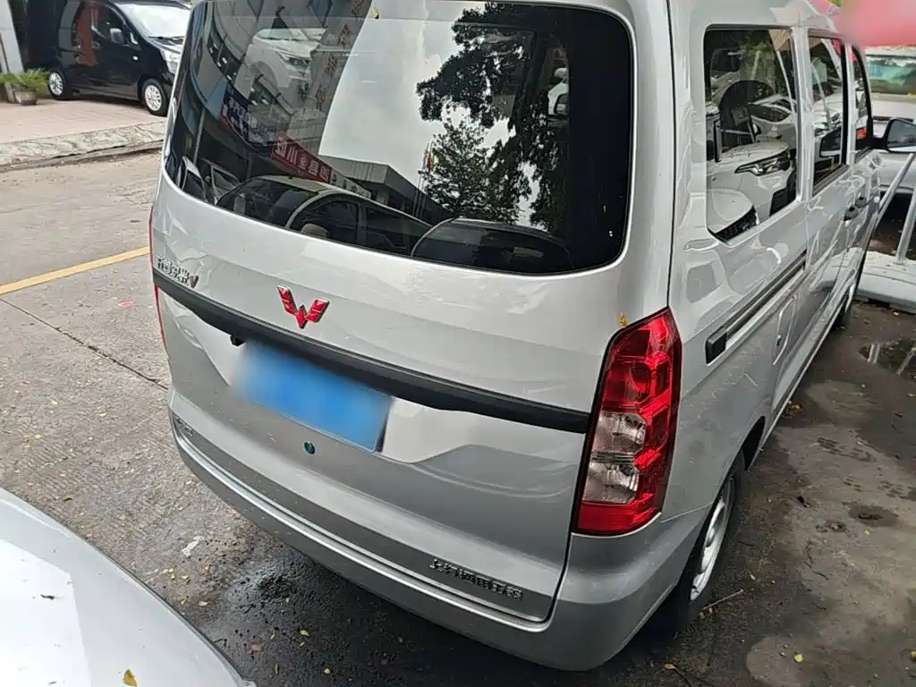 Wuling Hongguang V 2024 — фото 7