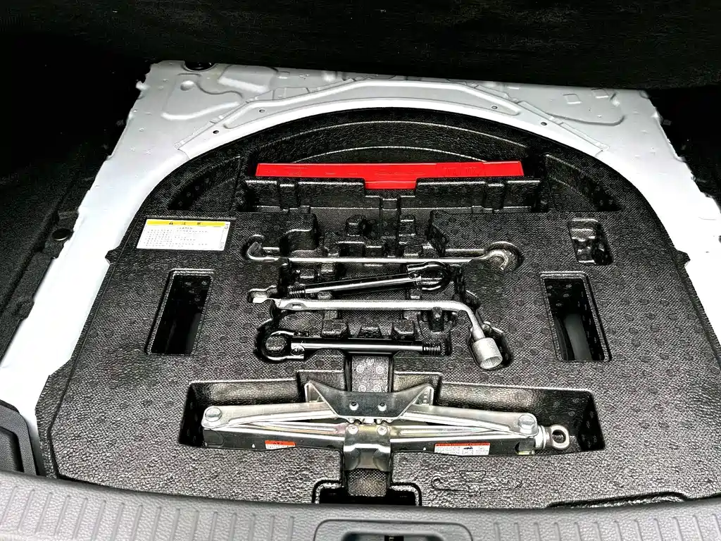 Toyota Corolla 2021 — фото 16