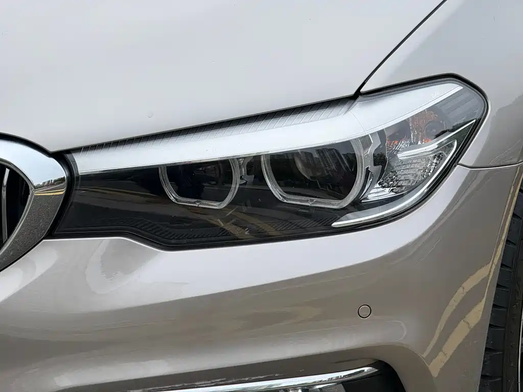 BMW 5 Series 2018 — фото 4