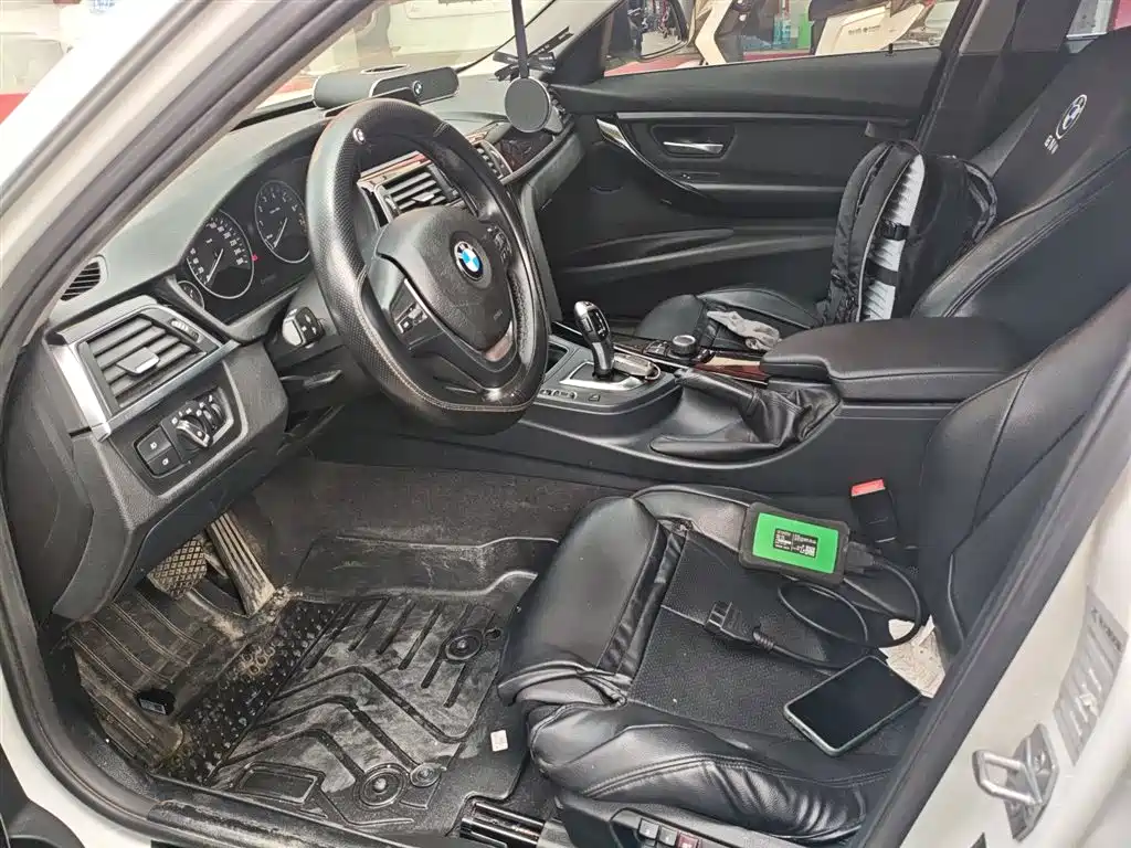 BMW 3 Series 2018 — фото 15
