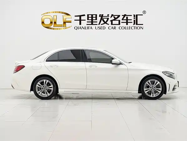 Mercedes-Benz C-Class 2019