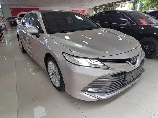Toyota Camry 2019