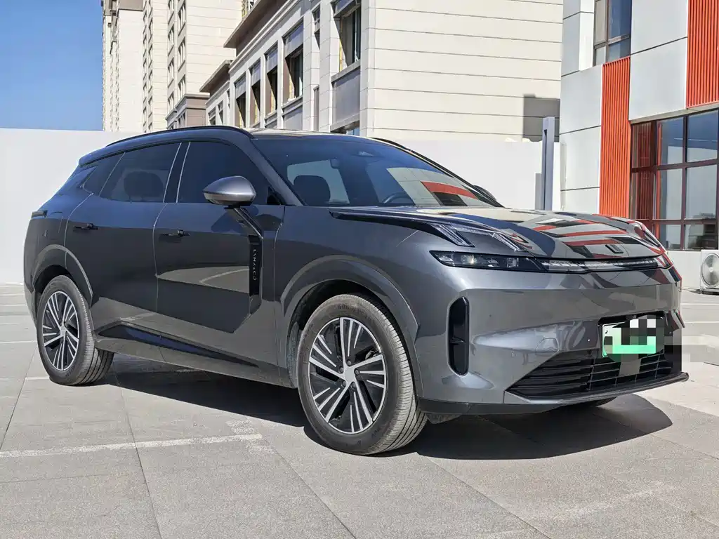 Lynk & Co 08 EM-P 2024 — фото 1