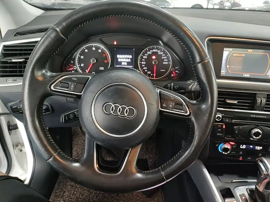Audi Q5 2015 — фото 11