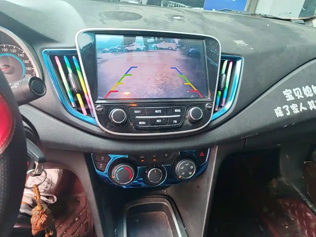 Chevrolet Cavalier 2018 — фото 13