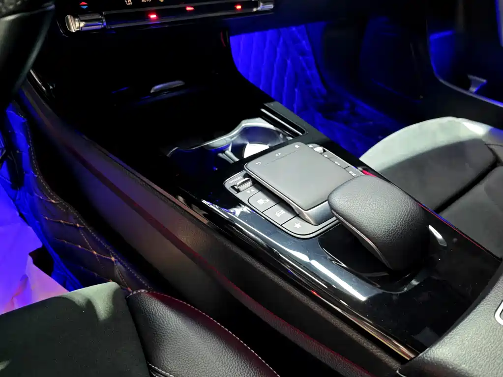 Mercedes-Benz A-Class 2020 — фото 11