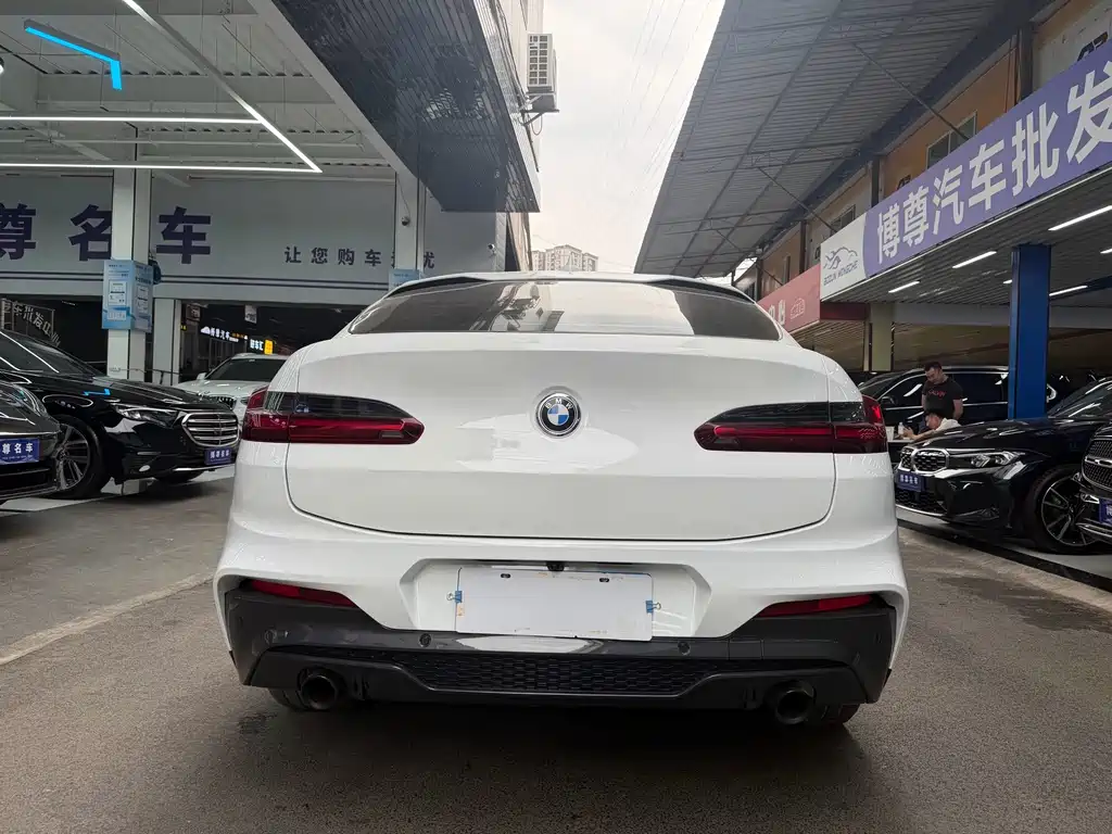 BMW X4 2021 — фото 23