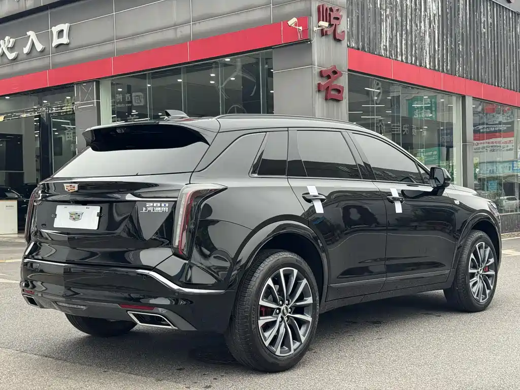 Cadillac XT5 2025 — фото 15