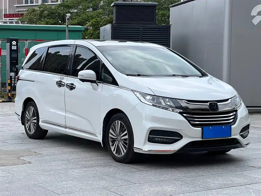 Honda Odyssey 2019 — фото 2