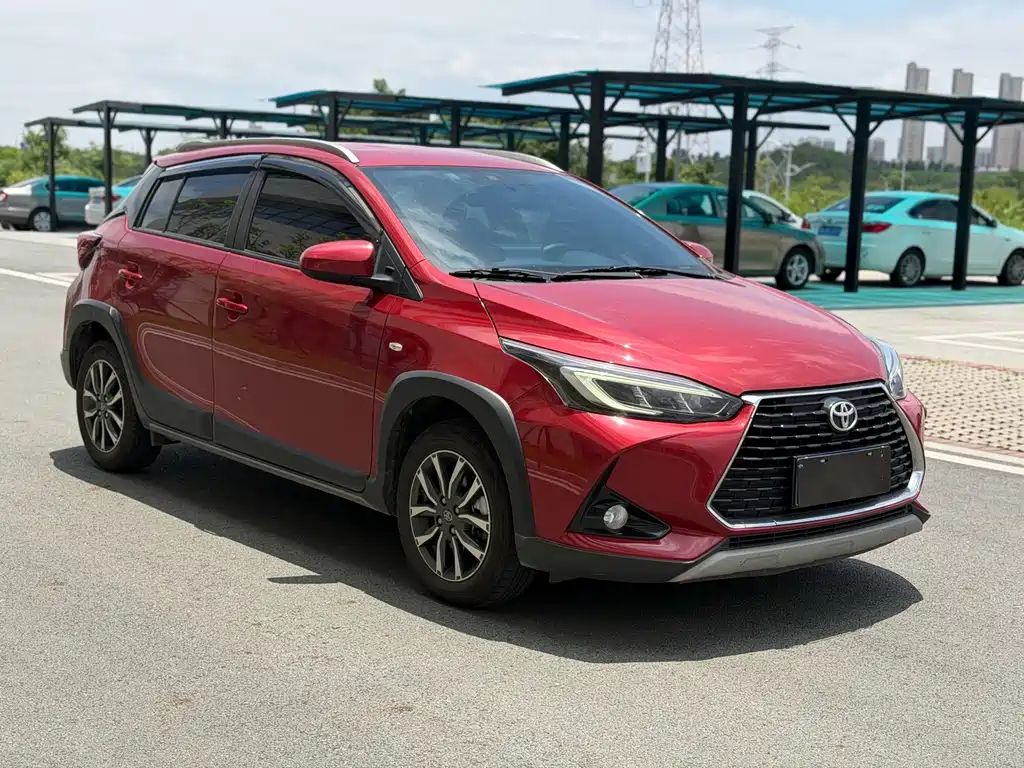 Toyota Yaris L 2022 — фото 8
