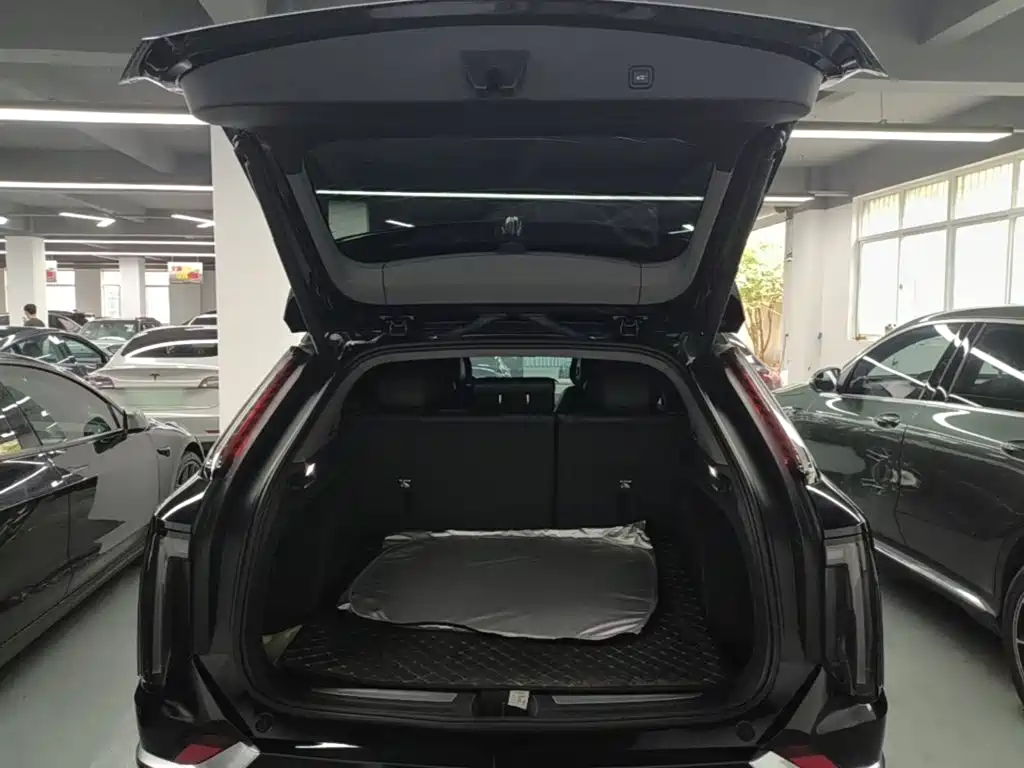 Cadillac IQ Aoge 2024 — фото 19