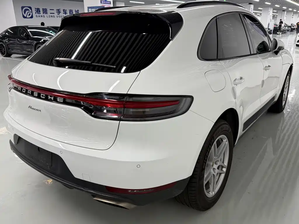 Porsche Macan 2019 — фото 14
