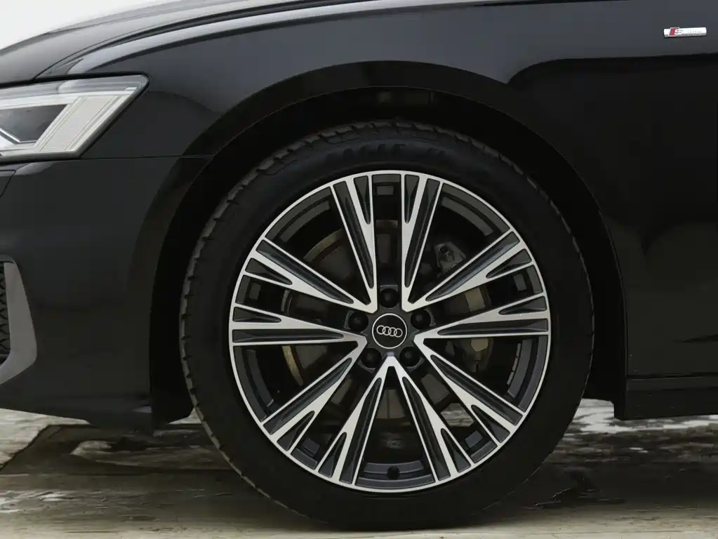 Audi A6L 2022 — фото 4