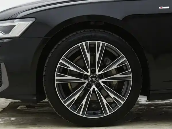 Audi A6L 2022
