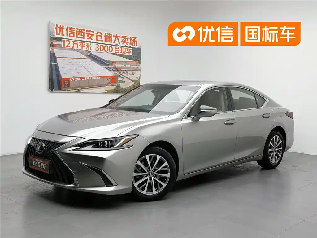 Lexus ES 2023 — фото 1