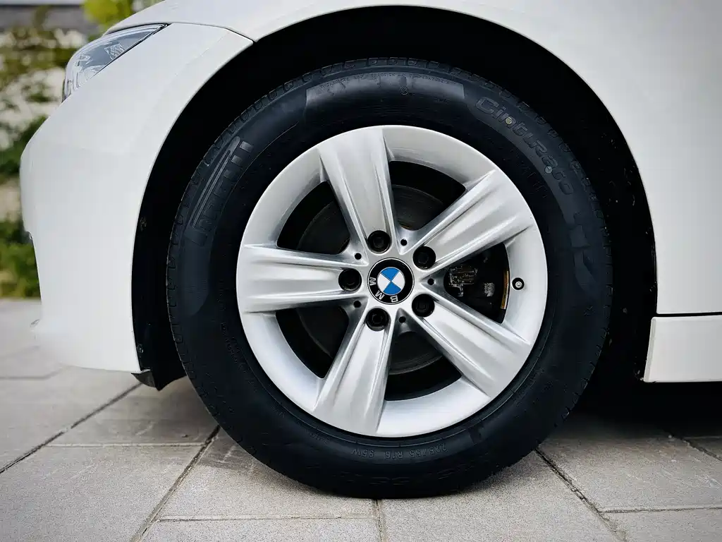 BMW 3 Series 2014 — фото 19
