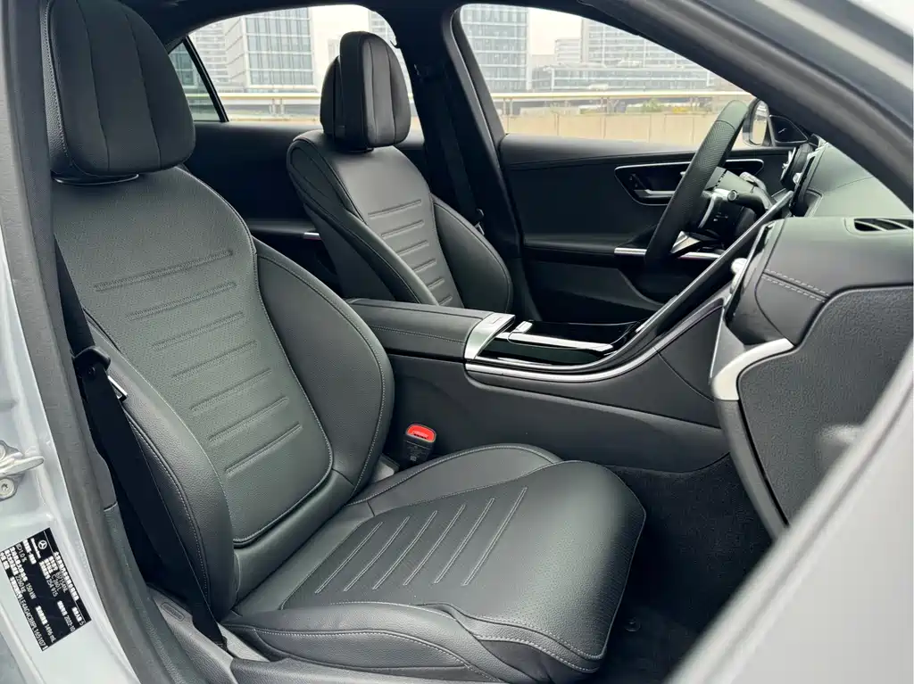 Mercedes-Benz C-Class 2022 — фото 10