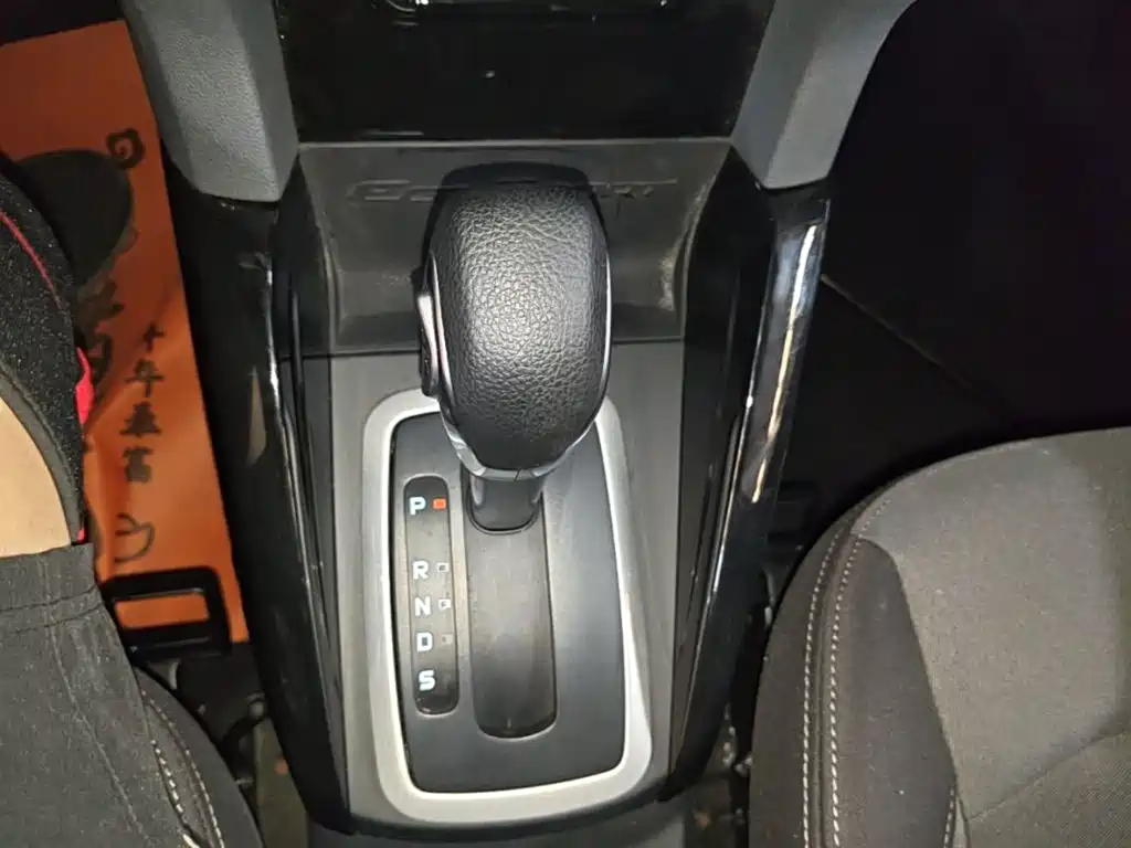 Ford Ecosport 2017 — фото 14