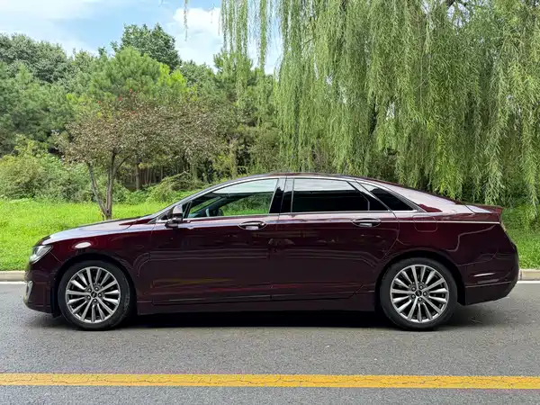 Lincoln MKZ 2017