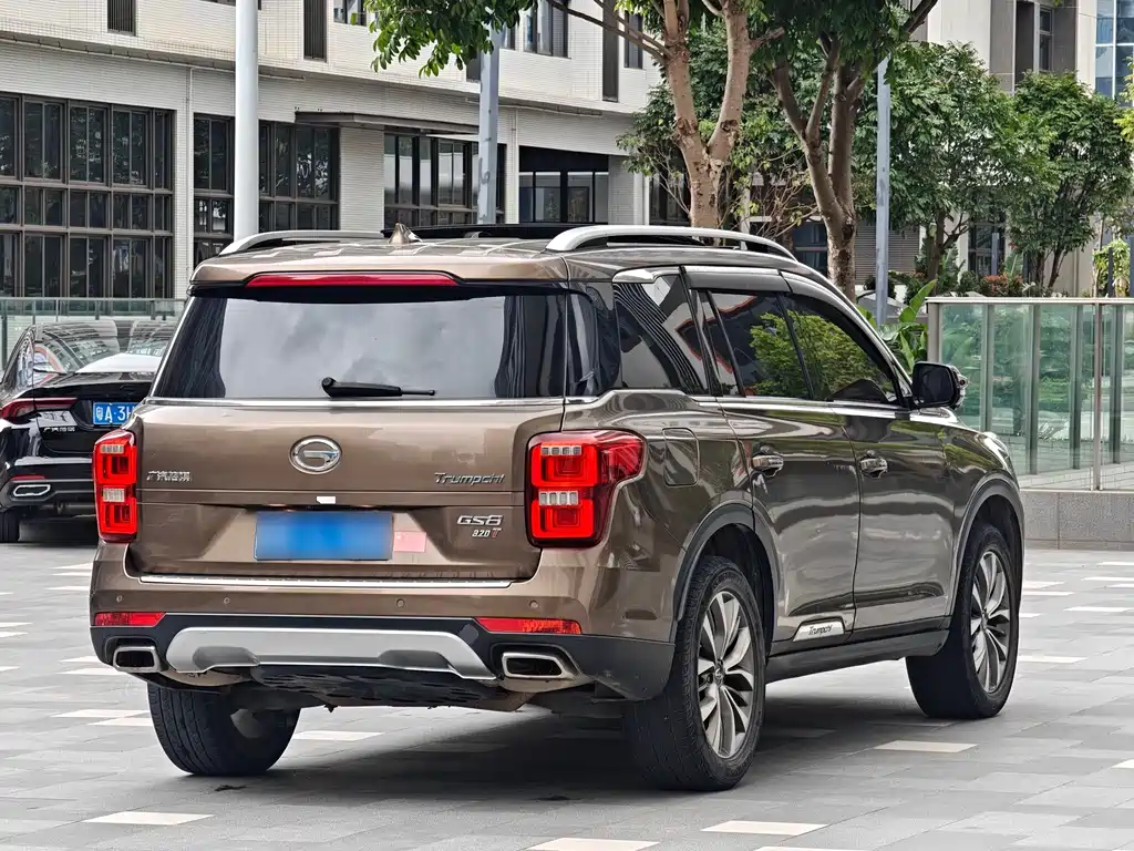 GAC Trumpchi GS8 2018 — фото 8