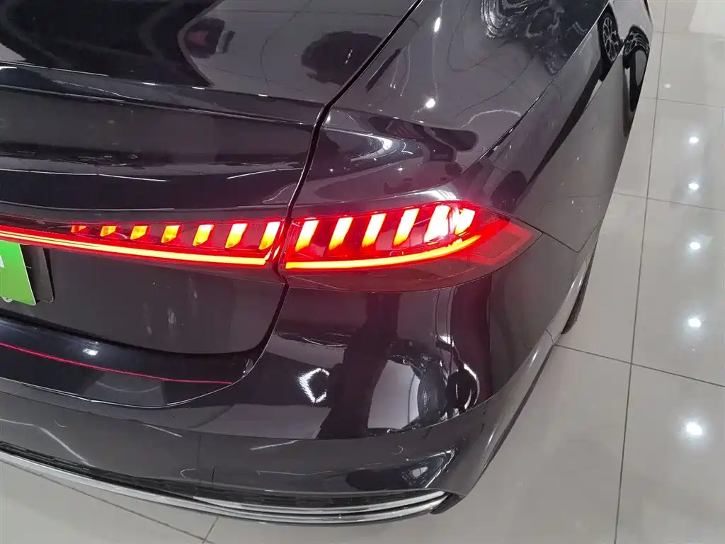 Audi A7L 2023 — фото 8