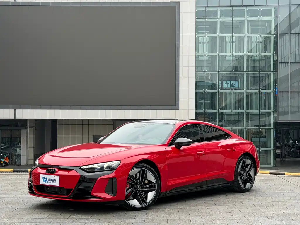 Audi RS e-tron GT 2024