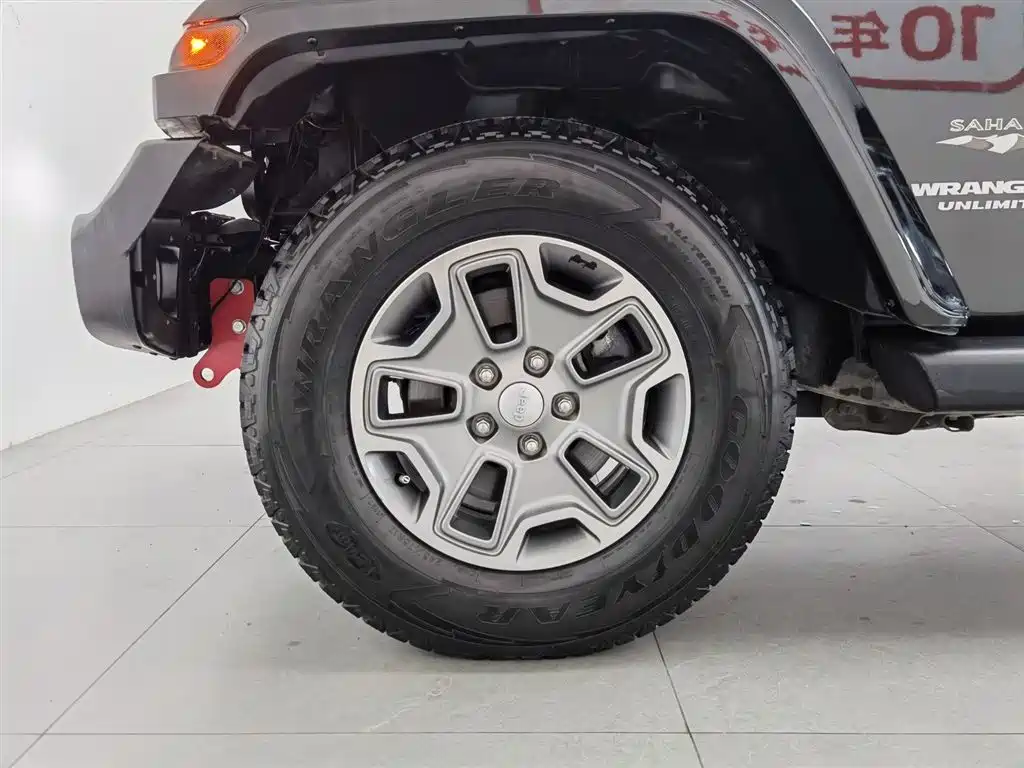 Jeep Wrangler 2017 — фото 17