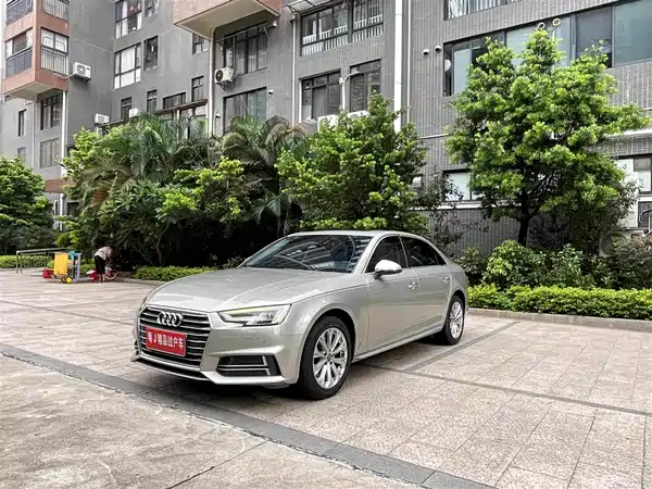 Audi A4L 2019