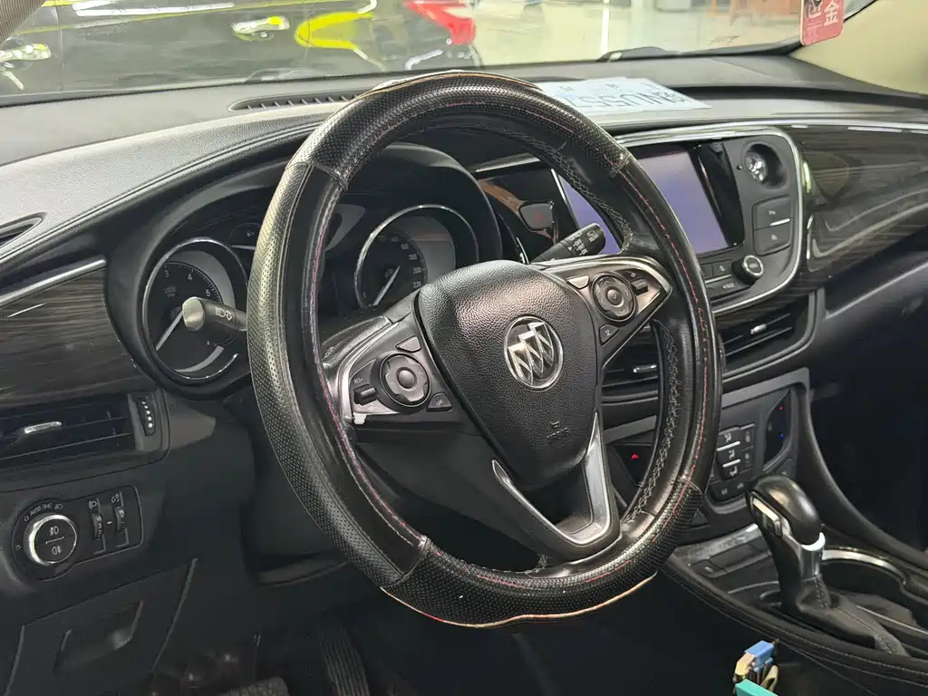 Buick Envision Plus 2018 — фото 12