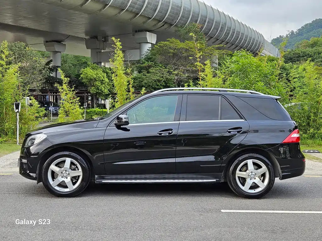 Mercedes-Benz M-Class 2014