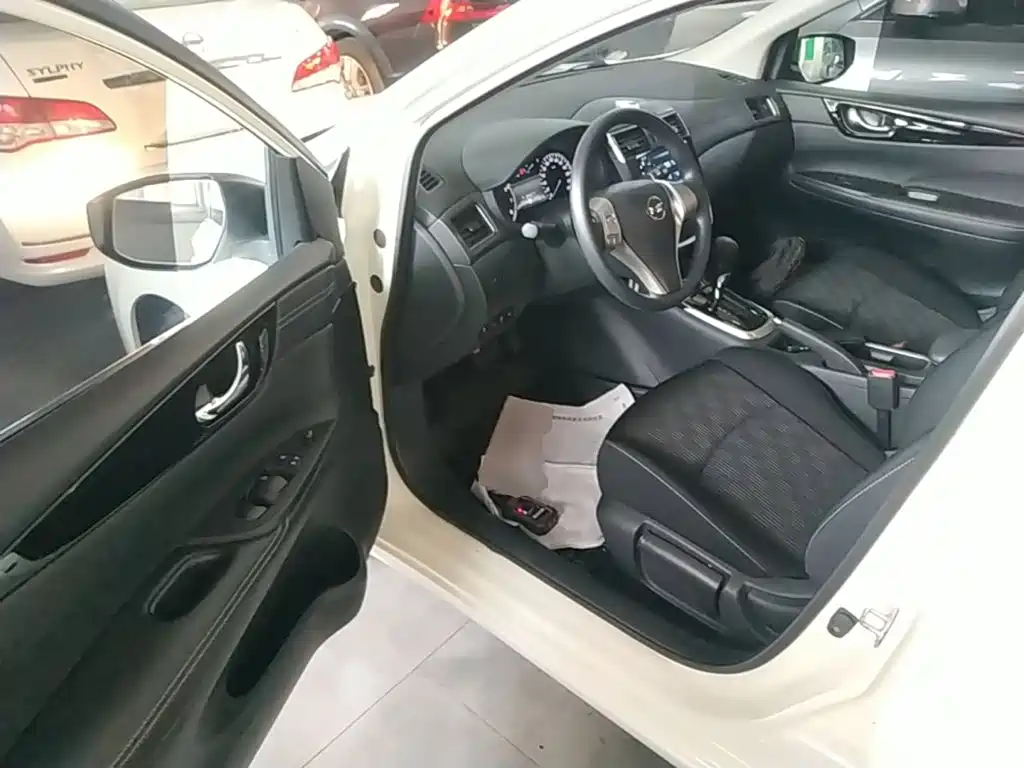 Nissan Tiida 2022 — фото 16