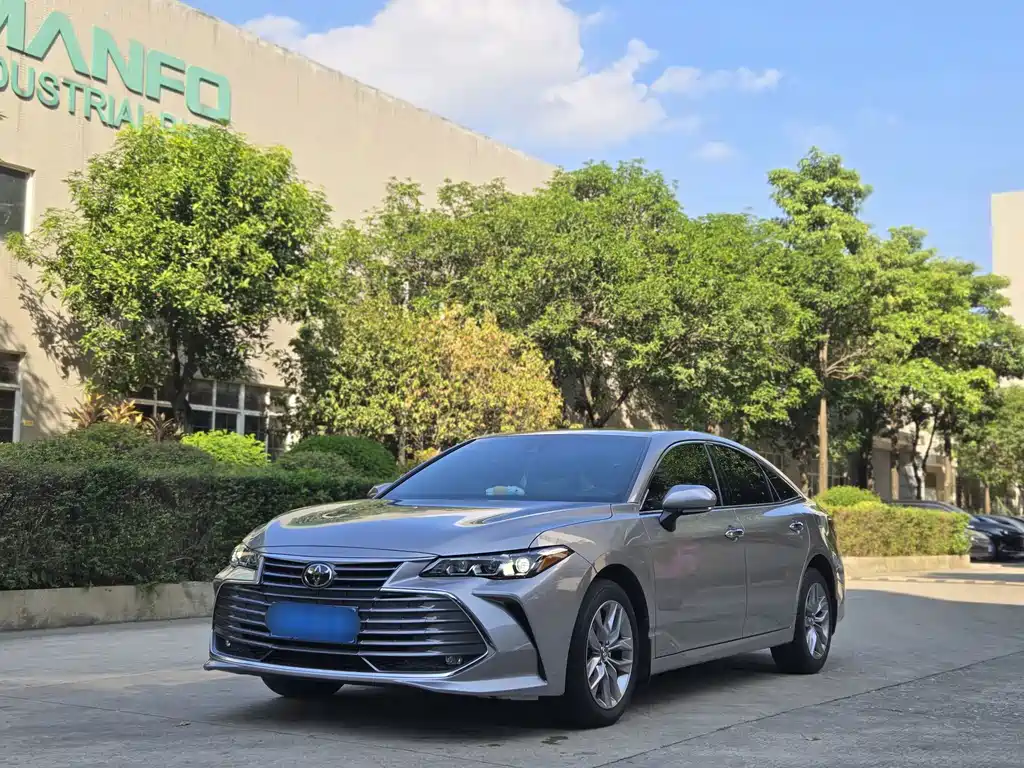 Toyota Avalon 2020 — фото 1