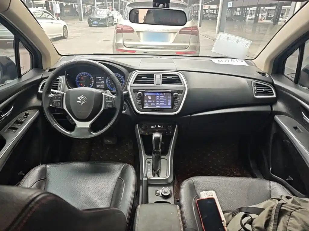 Suzuki S-Cross 2016 — фото 10