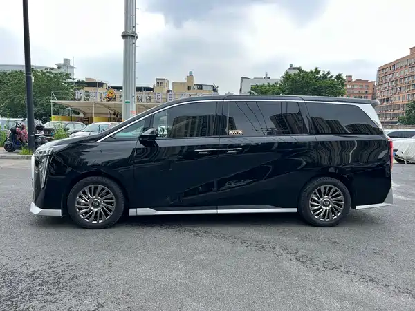 GAC Trumpchi M8 2023