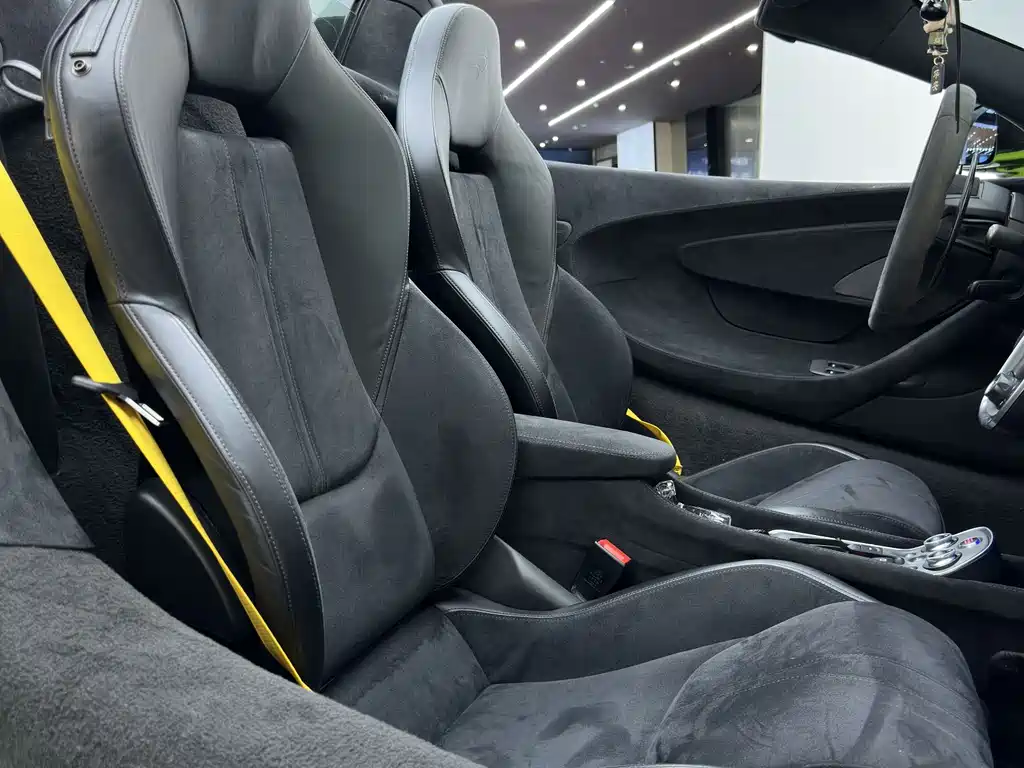 McLaren 600LT 2020 — фото 16