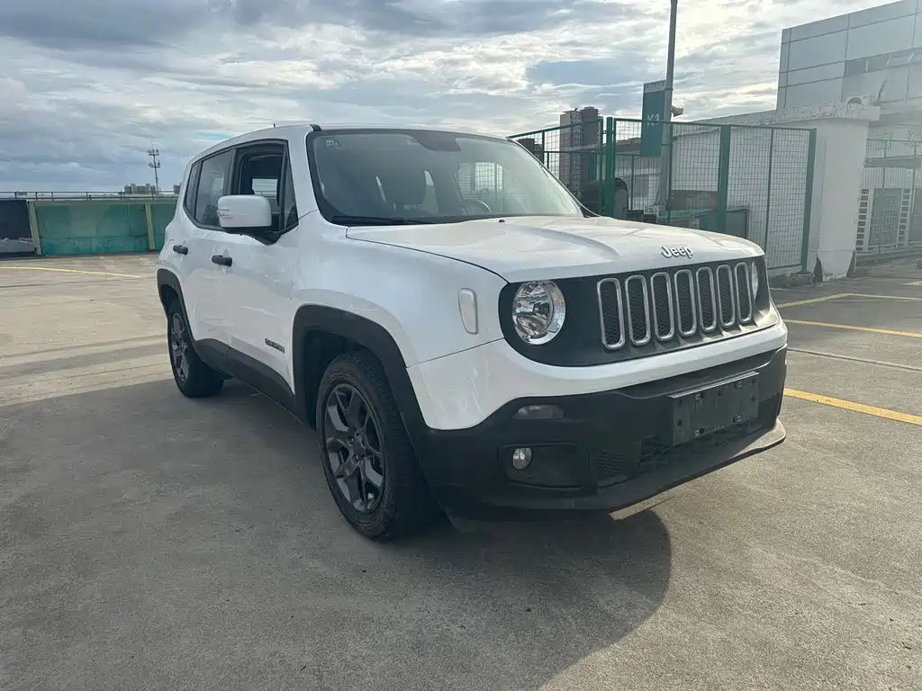 Jeep Renegade 2017 — фото 3
