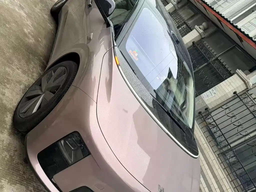 Li Auto i8 2025 — фото 2