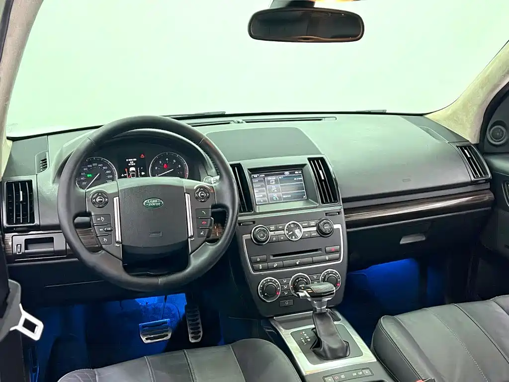 Land Rover Freelander 2 2013 — фото 16