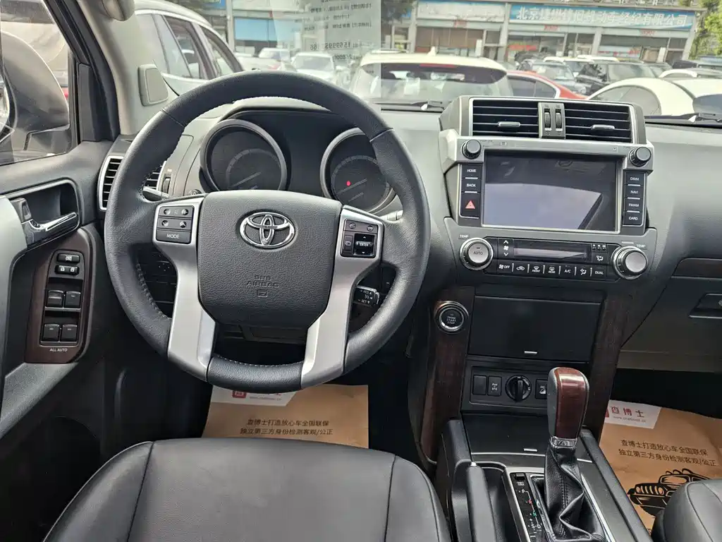 Toyota Prado 2017 — фото 15