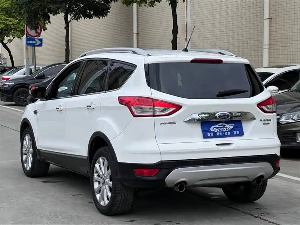 Ford Kuga 2013 — фото 6