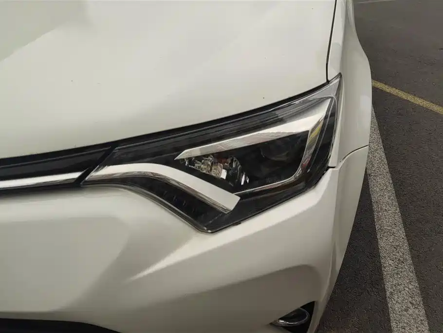 Toyota RAV4 2017