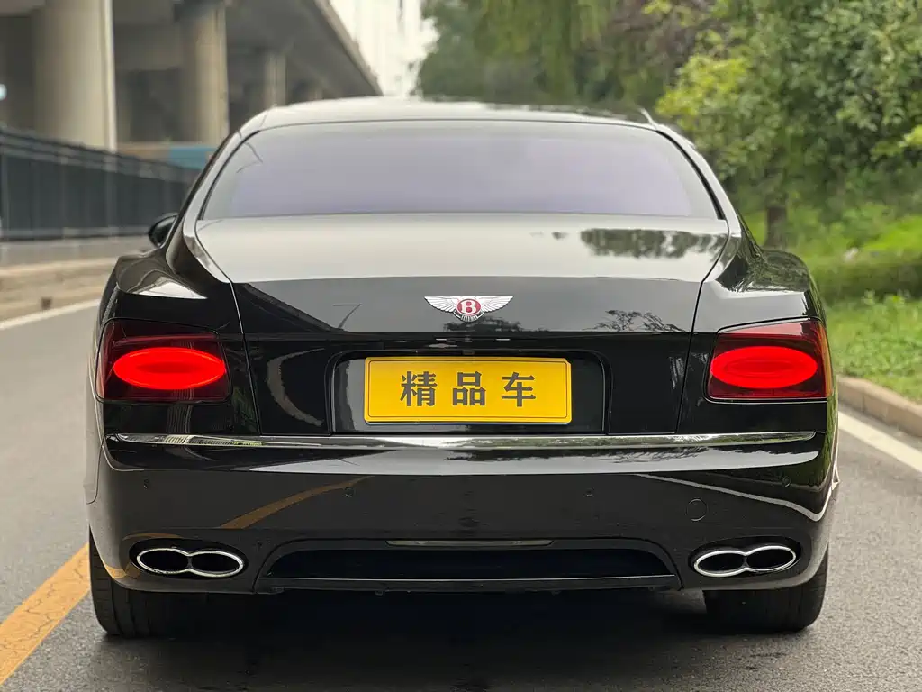 Bentley Flying Spur 2018 — фото 6