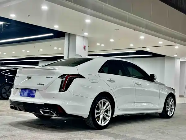 Cadillac CT4 2021